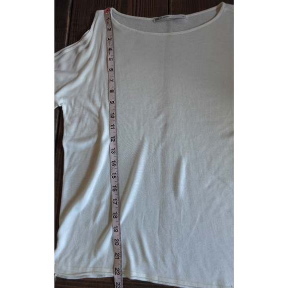 Only Our Story Top Womens XS White Cold Shoulder Star Stud Minimalist Sweater - Picture 7 of 8